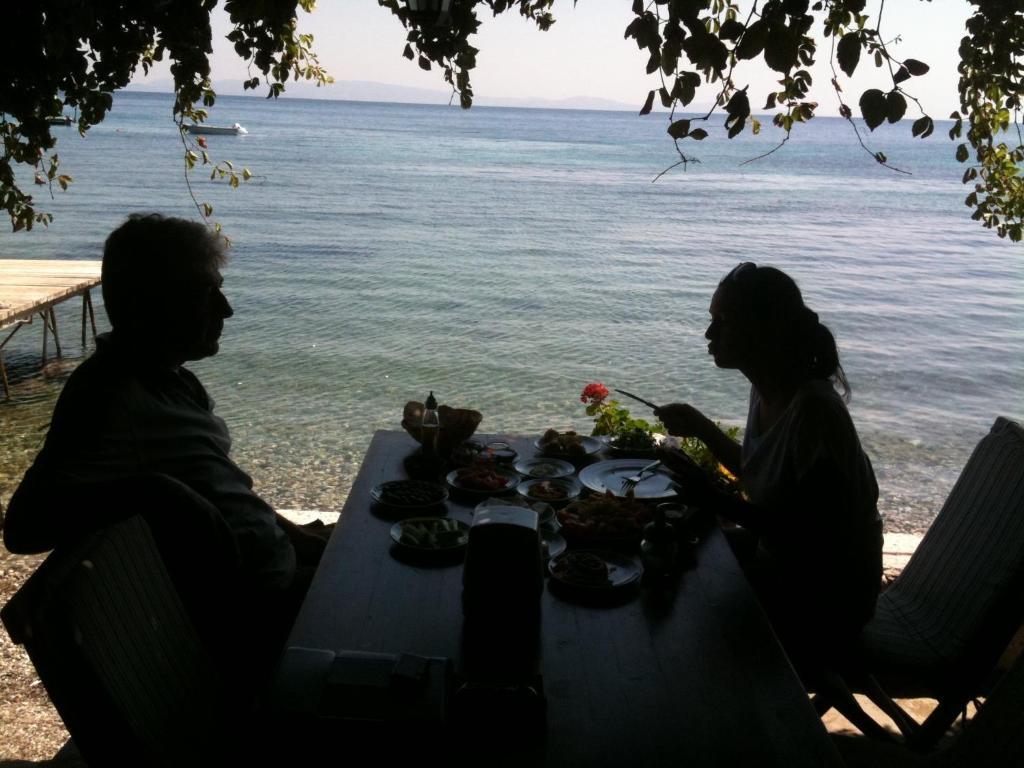 Ergin Pansiyon Karaburun  Exterior foto